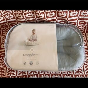 Snuggle Me Infant Lounger in Slate